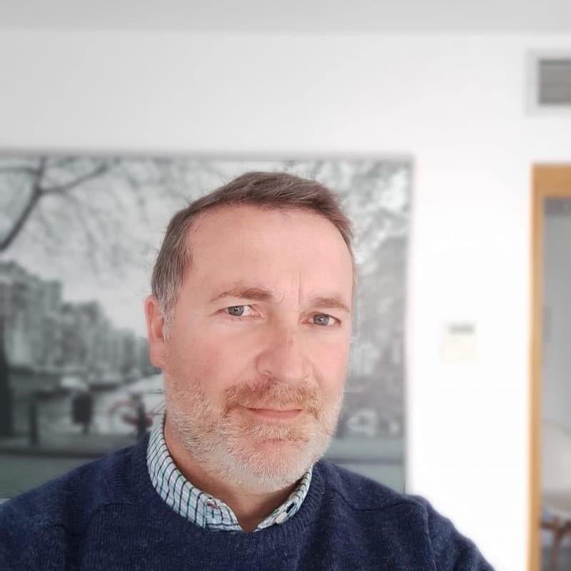 Retrato de Carlos Casaleiz, psicólogo/a colegiado/a