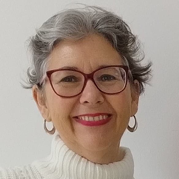 Retrato de María Dolores Robles Relaño, psicólogo/a colegiado/a