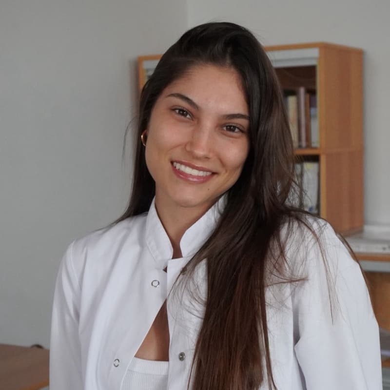 Retrato de Alexia T. Sánchez Reyes, psicólogo/a colegiado/a